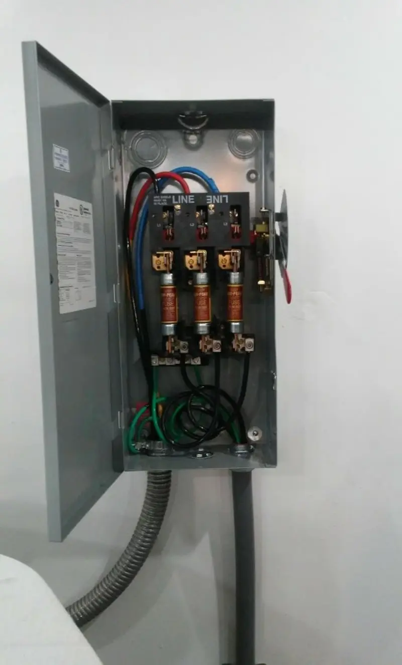 Three-phase disconnect switch installed for Electrical Wiring & Rewiring in Dellwood